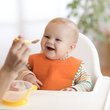 6 aylık bebekler ek gıdaya nasıl başlamalıdır?  