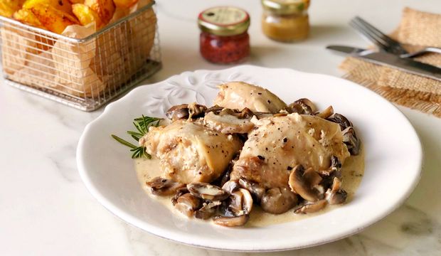 Kremalı mantarlı tavuk