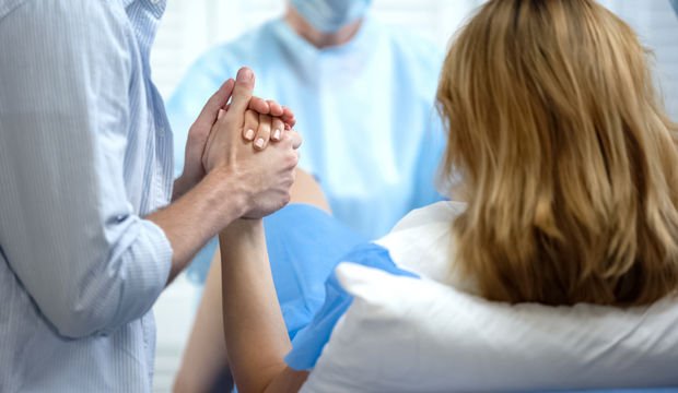 Doğumun suni sancıyla başlatılması zararlı mıdır?