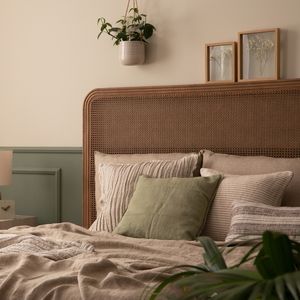 Yatak odanızda olmaması gereken 14 şey