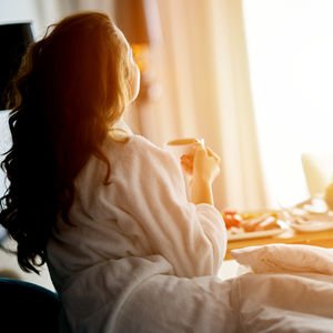 Yastıktaki ruj lekesi