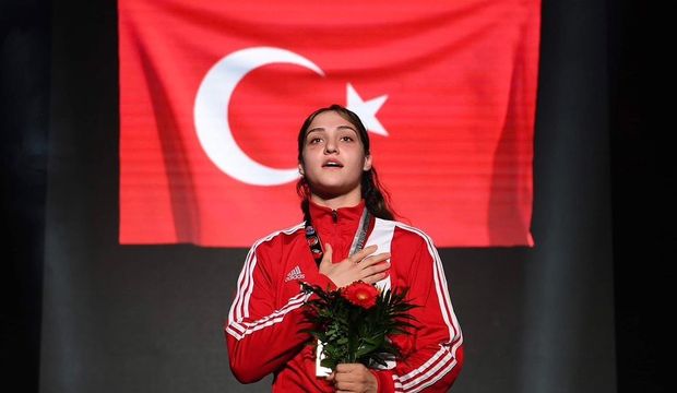 Büşra Işıldar kimdir?