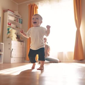 13 aylık bebek gelişimi