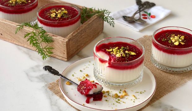 Ahududulu su muhallebisi