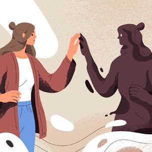 Farkında kalan ayakta kalandır 