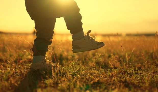 Çocuklarımızı istemeden de olsa maruz bıraktığımız 10 tehlike