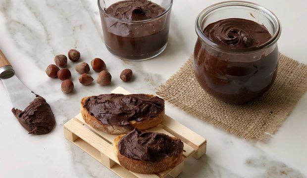 Ev yapımı çikolatalı fındık kreması