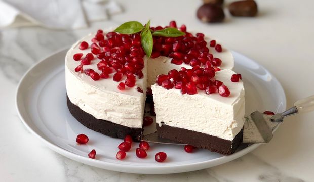 Çikolatalı kestaneli narlı pişmeyen cheesecake