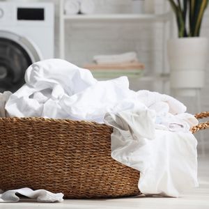 Beyaz kıyafetten leke çıkarmanın incelikleri