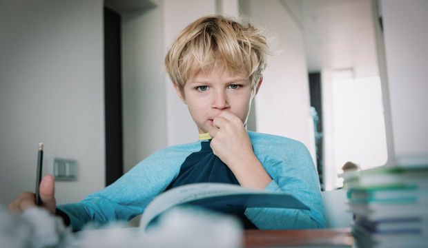 �ocuklar neden k�yafetlerini �s�r�r?