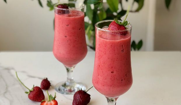 Çilekli smoothie