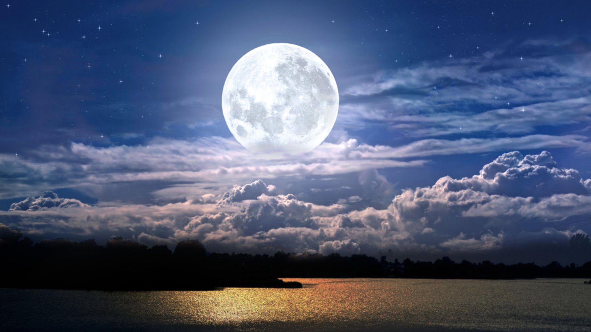 Красива луна песня. Луна над морем. Красивая Луна. Лунное небо. Лунная ночь.