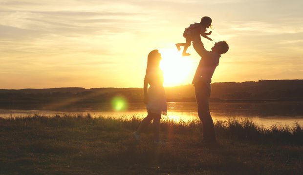 Genetik olarak neden annemizden daha çok babamıza benziyoruz?