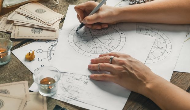 Aile karmaları doğum haritalarında görülebilir mi?