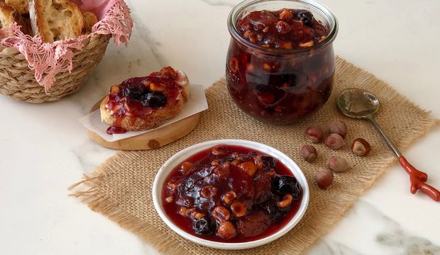 Fırında kavrulmuş fındıklı sonbahar reçeli