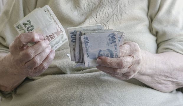 Kayınvalidem çocuğuma baktığı için para istiyor!