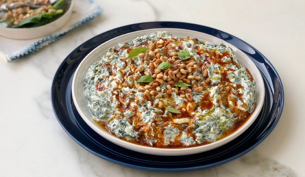 Ispanaklı fıstıklı borani