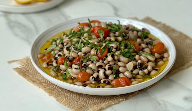 Zeytinyağlı kuru börülce yemeği