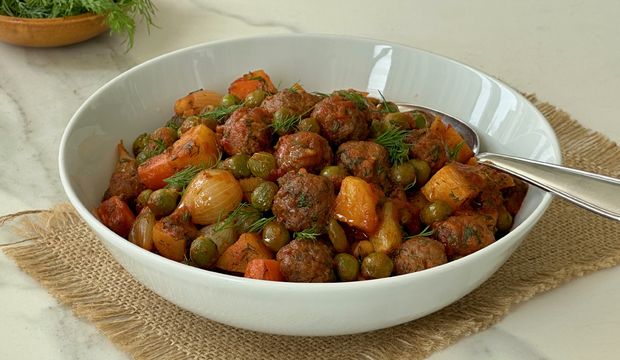Köfteli sebze yemeği