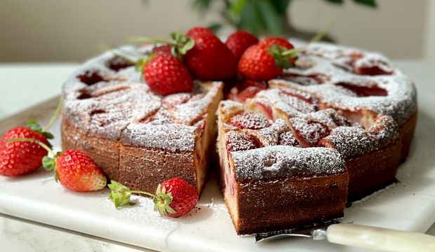 Çilekli kek nasıl yapılır?