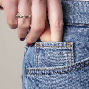 Kadın kıyafetlerinin cep problemi 