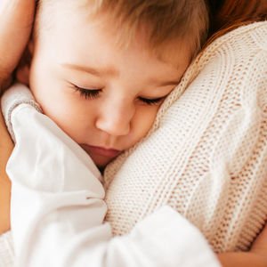 Bebeğiniz ne zaman isterse, kucağınıza alın...