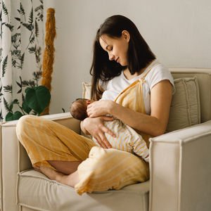 Anne sütü azlığının nedenleri ve belirtileri