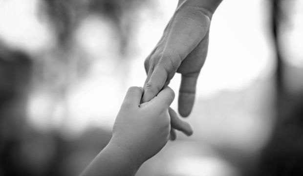 Çocuklarımızı eleştirdiğimizde kendilerini sevmekten vazgeçerler