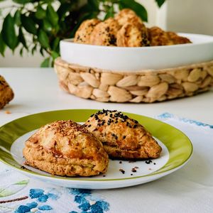 Dereotlu peynirli poğaça 