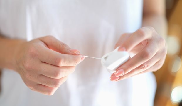 Diş ipi nedir? Diş ipi nasıl kullanılır?