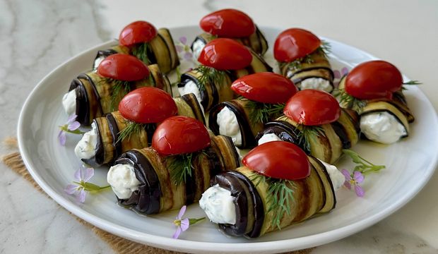 Peynirli patlıcan ruloları