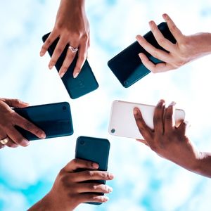 Çağımızın hastalığı: İletişim(siz)lik