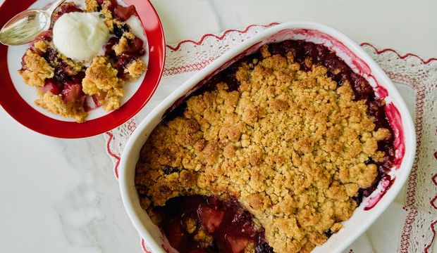 Meyveli crumble nasıl yapılır?