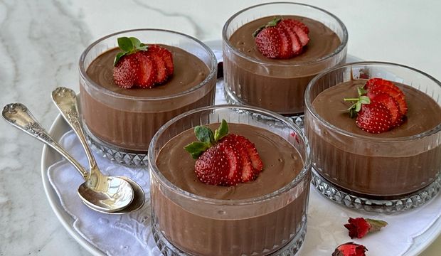 Üç malzemeli çikolatalı kolay puding nasıl yapılır?