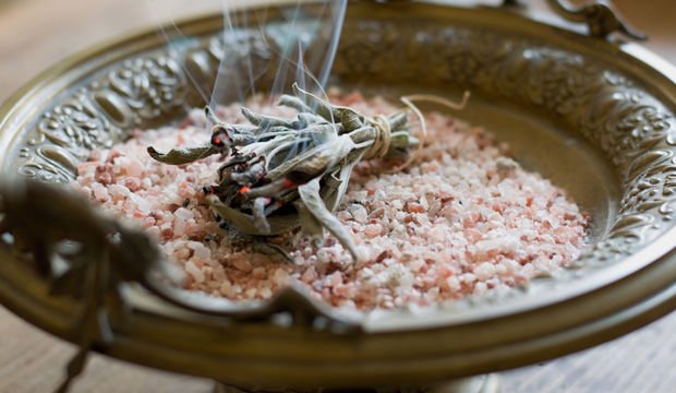 Tuzla evdeki negatif enerji nasıl temizlenir?