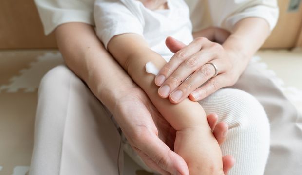 Losyonlar ve güneş kremleri çocuklarda hormonal bozukluklara yol açıyor