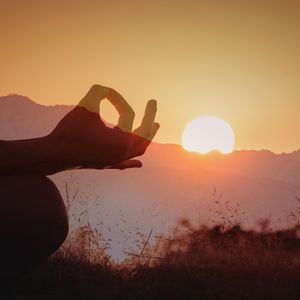 Günlük hayatta içsel huzur: Om meditasyonu