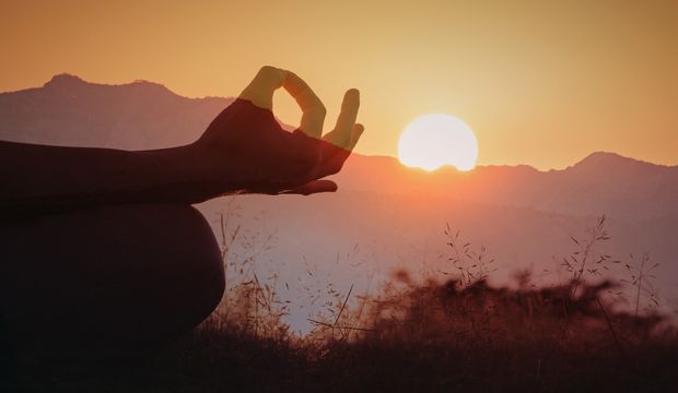 Om meditasyonu nedir?