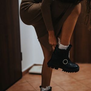 Şıklığın ince detayları: Bot ve çorap 