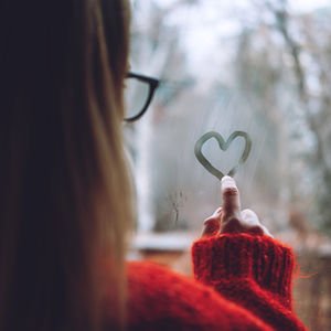 Kalabalık dünyada yalnızlık