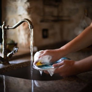 Mutfaktaki bu 10 şeyi hemen atın!