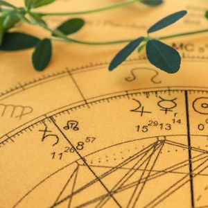 Venüs Koç burcunda ve Retro: Ateşli aşklar zamanı!