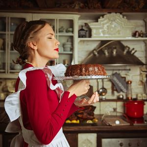 Romantize edilen tuzak: Tradwife akımı