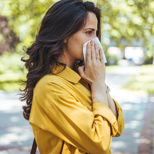 Geçmeyen burun akıntısı neden olur?