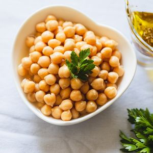 Bir su bardağı nohut, kolesterolü düşürür!