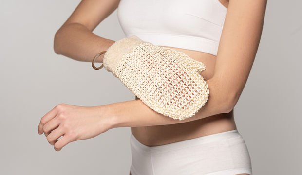 Peeling eldivenleri nasıl kullanılır? Hangi cilt tipleri için uygundur?