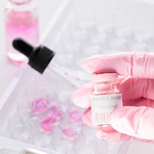 Meme kanserini önleyen aşı