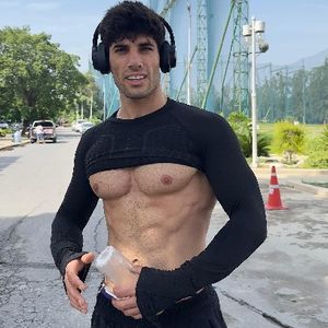 Manhunt International 6'ncısı:Özkan Görmez