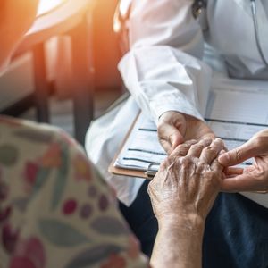 Alzheimer tedavisinde lityum desteği umut olabilir mi?