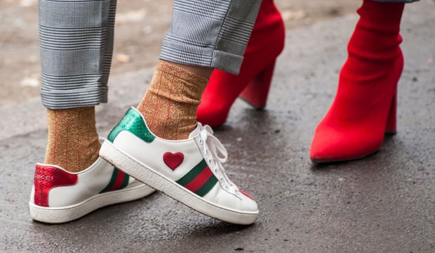 Sonbaharın in ve out ayakkabıları